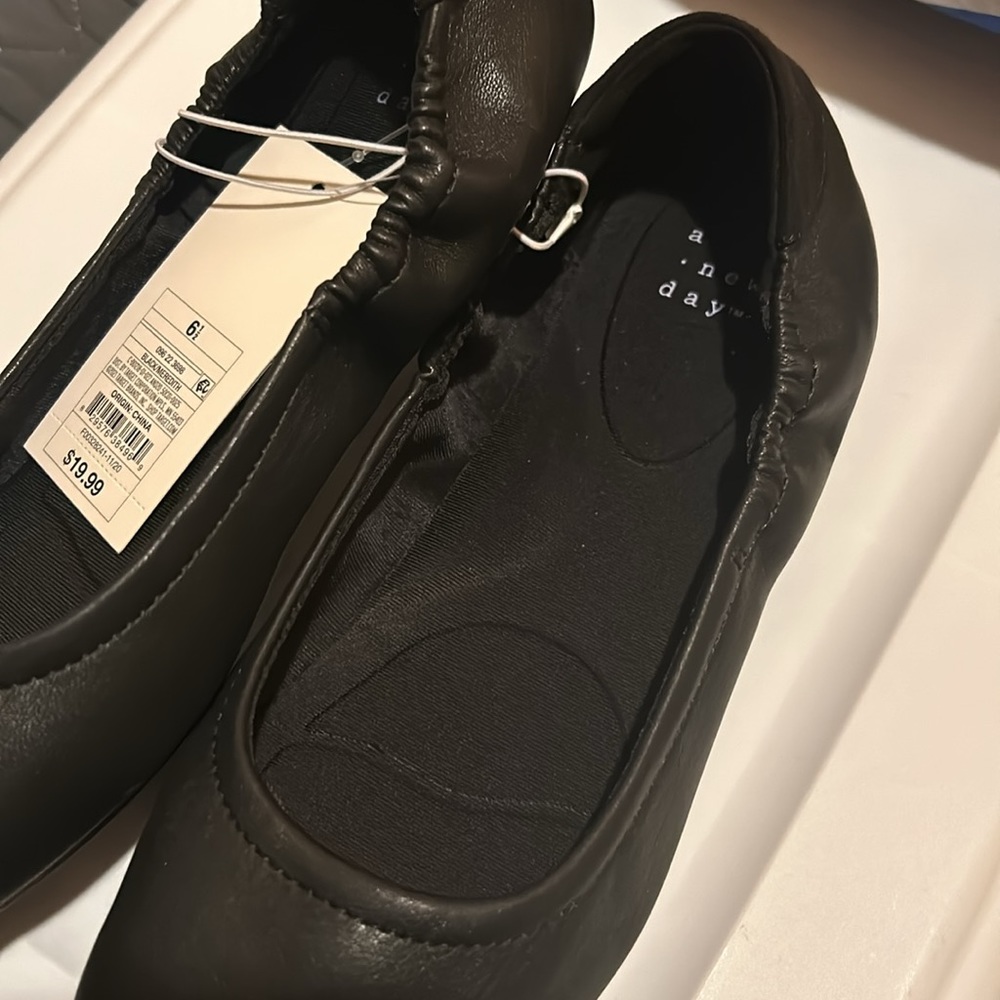 Black ballet flats with padding - Picture 2 of 4